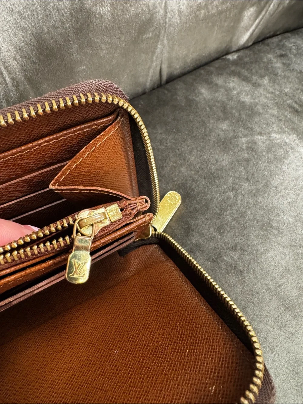 Louis Vuitton large Monogram Zip around accordian wallet